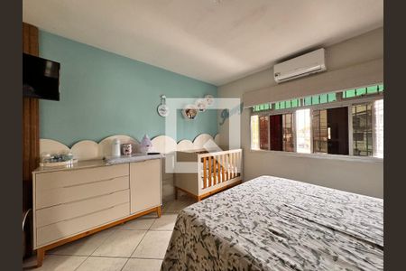 Casa à venda com 140m², 3 quartos e 2 vagas Casa à venda com 140m², 3 quartos e 2 vagasSuite