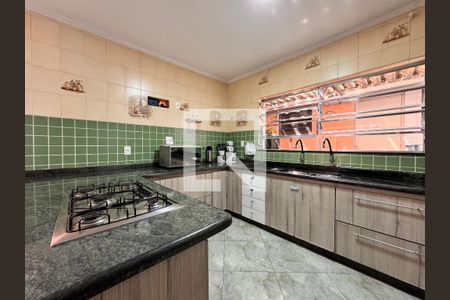 Casa à venda com 140m², 3 quartos e 2 vagas Casa à venda com 140m², 3 quartos e 2 vagasCozinha