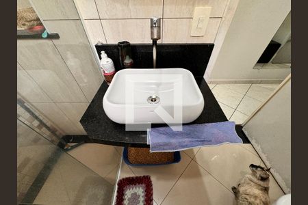 Casa à venda com 140m², 3 quartos e 2 vagas Casa à venda com 140m², 3 quartos e 2 vagasBanheiro