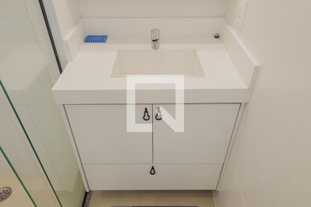 Banheiro de kitnet/studio para alugar com 1 quarto, 25m² em Pinheiros, São Paulo