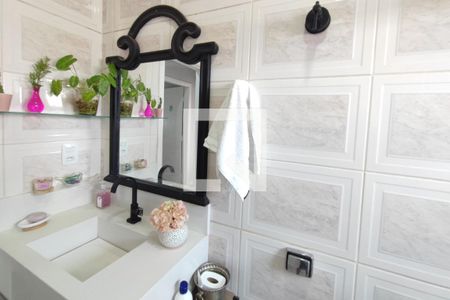 Casa à venda com 200m², 4 quartos e 2 vagas Casa à venda com 200m², 4 quartos e 2 vagasBanheiro Social