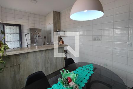 Casa à venda com 200m², 4 quartos e 2 vagas Casa à venda com 200m², 4 quartos e 2 vagasCopa