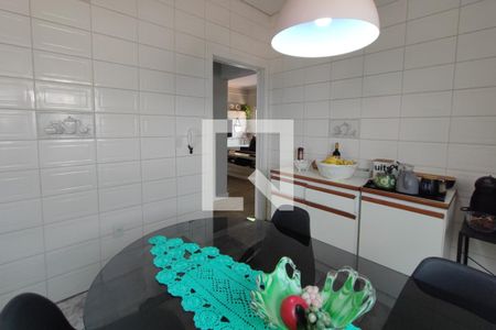 Casa à venda com 200m², 4 quartos e 2 vagas Casa à venda com 200m², 4 quartos e 2 vagasCopa