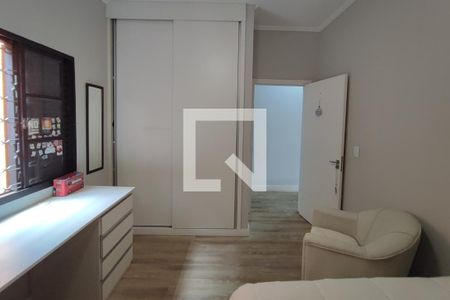 Casa à venda com 200m², 4 quartos e 2 vagas Casa à venda com 200m², 4 quartos e 2 vagasQuarto 3