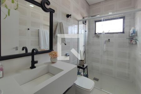 Casa à venda com 200m², 4 quartos e 2 vagas Casa à venda com 200m², 4 quartos e 2 vagasBanheiro Social