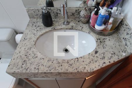 Apartamento à venda com 80m², 3 quartos e 2 vagasBanheiro da Suite