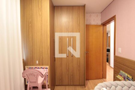 Apartamento à venda com 80m², 3 quartos e 2 vagasQuarto 2