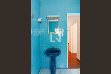 Casa à venda com 300m², 5 quartos e 6 vagas Casa à venda com 300m², 5 quartos e 6 vagasBanheiro