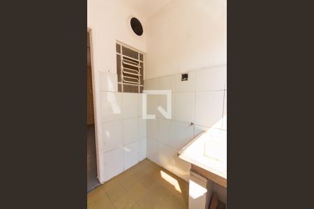 Casa à venda com 300m², 5 quartos e 6 vagas Casa à venda com 300m², 5 quartos e 6 vagasÁrea de Serviço