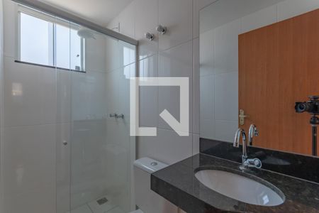 Casa de condomínio à venda com 61m², 3 quartos e 1 vaga Casa de condomínio à venda com 61m², 3 quartos e 1 vagaBanheiro Social