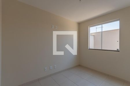 Casa de condomínio à venda com 61m², 3 quartos e 1 vaga Casa de condomínio à venda com 61m², 3 quartos e 1 vagaQuarto 2