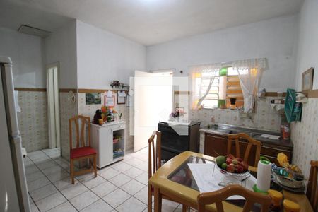 Casa à venda com 145m², 2 quartos e 2 vagasCozinha