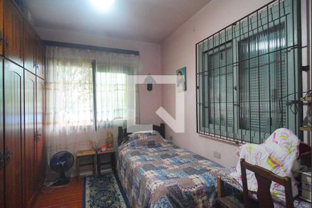 Casa à venda com 270m², 4 quartos e 4 vagas Casa à venda com 270m², 4 quartos e 4 vagasSuíte