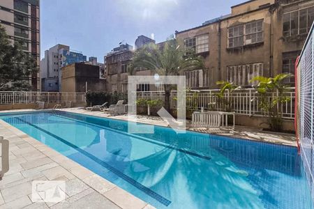 Studio à venda com 37m², 1 quarto e 1 vaga Studio à venda com 37m², 1 quarto e 1 vagaPiscina