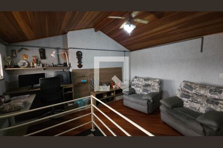 Casa à venda com 150m², 2 quartos e 2 vagas Casa à venda com 150m², 2 quartos e 2 vagasSotão