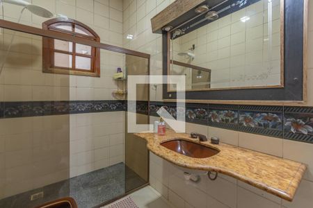 Casa à venda com 320m², 4 quartos e 4 vagas Casa à venda com 320m², 4 quartos e 4 vagasBanheiro Social