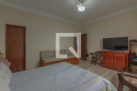 Casa à venda com 320m², 4 quartos e 4 vagas Casa à venda com 320m², 4 quartos e 4 vagasSuíte