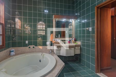 Casa à venda com 320m², 4 quartos e 4 vagas Casa à venda com 320m², 4 quartos e 4 vagasBanheiro Suíte 1