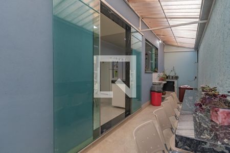 Casa à venda com 320m², 4 quartos e 4 vagas Casa à venda com 320m², 4 quartos e 4 vagasÁrea de Serviço