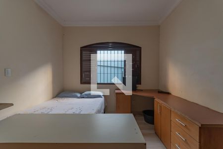 Casa à venda com 320m², 4 quartos e 4 vagas Casa à venda com 320m², 4 quartos e 4 vagasQuarto 2