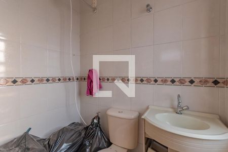 Casa à venda com 320m², 4 quartos e 4 vagas Casa à venda com 320m², 4 quartos e 4 vagasBanheiro Suíte 2