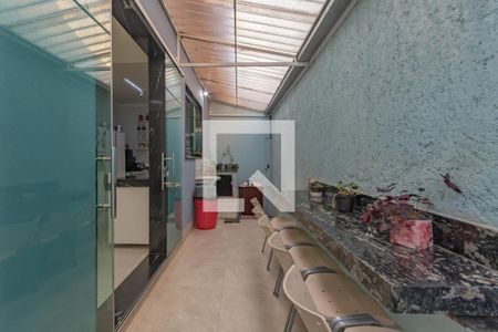 Casa à venda com 320m², 4 quartos e 4 vagas Casa à venda com 320m², 4 quartos e 4 vagasÁrea de Serviço