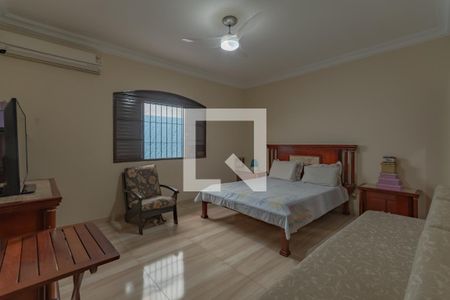 Casa à venda com 320m², 4 quartos e 4 vagas Casa à venda com 320m², 4 quartos e 4 vagasSuíte