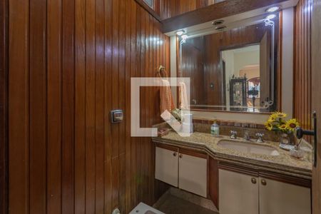 Casa à venda com 320m², 4 quartos e 4 vagas Casa à venda com 320m², 4 quartos e 4 vagasLavabo