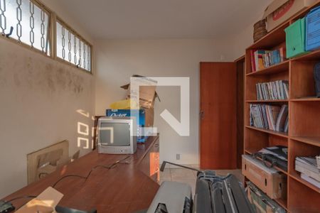 Casa à venda com 320m², 4 quartos e 4 vagas Casa à venda com 320m², 4 quartos e 4 vagasSuíte 2