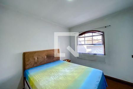 Casa à venda com 180m², 3 quartos e 2 vagasQuarto