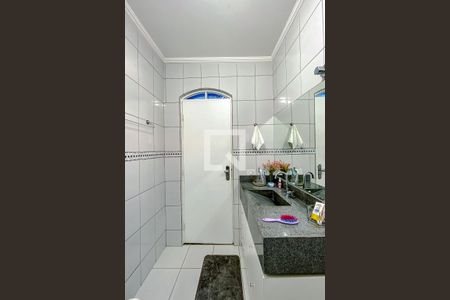 Casa à venda com 180m², 3 quartos e 2 vagasBanheiro