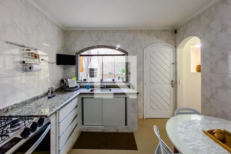 Casa à venda com 180m², 3 quartos e 2 vagasCozinha