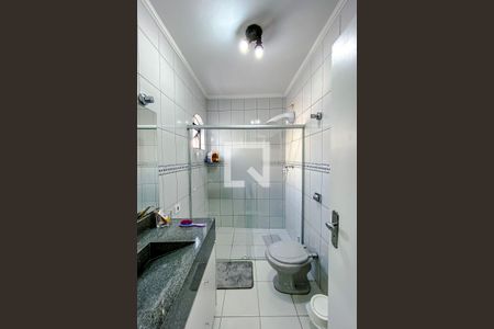 Casa à venda com 180m², 3 quartos e 2 vagasBanheiro