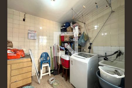 Casa à venda com 174m², 3 quartos e 2 vagas Casa à venda com 174m², 3 quartos e 2 vagasÁrea de Serviço