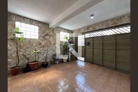 Casa à venda com 174m², 3 quartos e 2 vagas Casa à venda com 174m², 3 quartos e 2 vagasGaragem