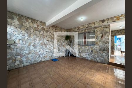 Casa à venda com 174m², 3 quartos e 2 vagas Casa à venda com 174m², 3 quartos e 2 vagasGaragem