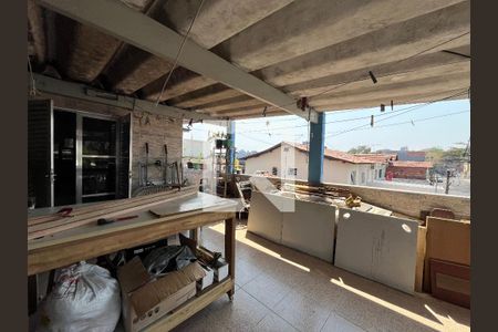 Casa à venda com 174m², 3 quartos e 2 vagas Casa à venda com 174m², 3 quartos e 2 vagasVaranda