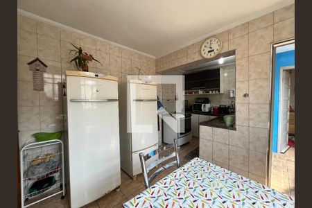 Casa à venda com 174m², 3 quartos e 2 vagas Casa à venda com 174m², 3 quartos e 2 vagasCozinha