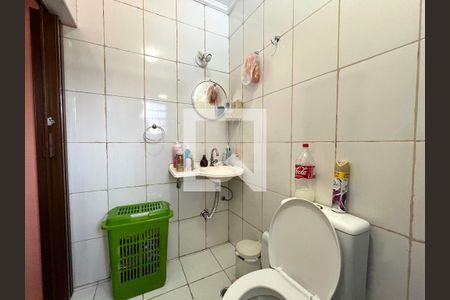 Casa à venda com 174m², 3 quartos e 2 vagas Casa à venda com 174m², 3 quartos e 2 vagasBanheiro da Suíte
