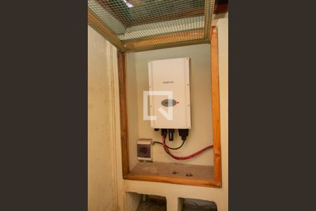 Casa à venda com 360m², 4 quartos e 3 vagas Casa à venda com 360m², 4 quartos e 3 vagasDetalhe - Luz solar