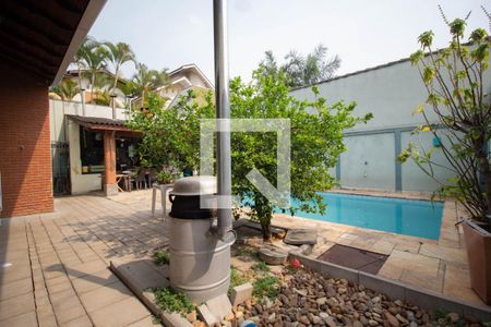 Casa à venda com 360m², 4 quartos e 3 vagas Casa à venda com 360m², 4 quartos e 3 vagasQuintal