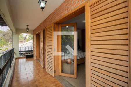 Casa à venda com 360m², 4 quartos e 3 vagas Casa à venda com 360m², 4 quartos e 3 vagasVaranda Quarto 2