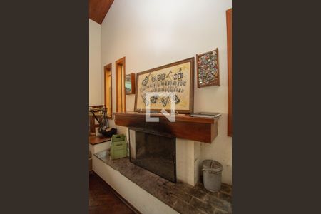 Casa à venda com 360m², 4 quartos e 3 vagas Casa à venda com 360m², 4 quartos e 3 vagasDetalhe Sala de Estar