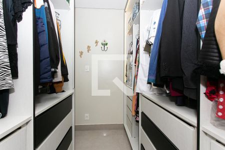 Apartamento à venda com 84m², 3 quartos e 1 vaga Apartamento à venda com 84m², 3 quartos e 1 vagaCloset da Suíte