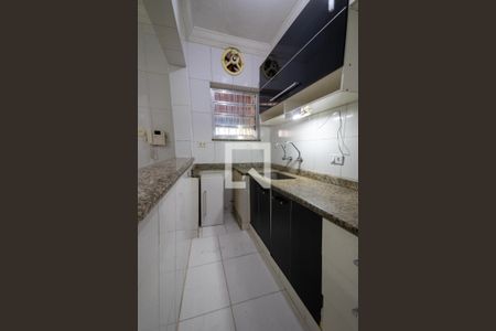 Casa à venda com 107m², 2 quartos e 2 vagas Casa à venda com 107m², 2 quartos e 2 vagasCozinha