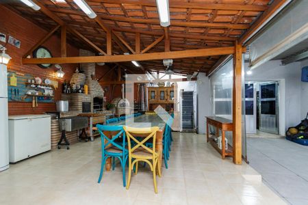 Casa à venda com 265m², 3 quartos e 4 vagas Casa à venda com 265m², 3 quartos e 4 vagasÁrea comum