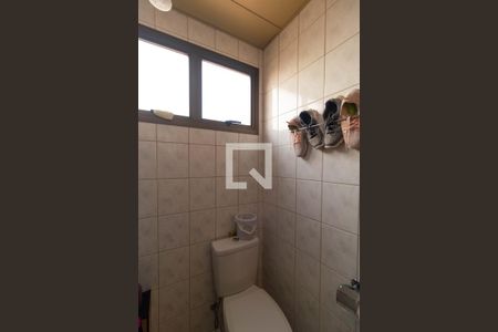 Apartamento à venda com 98m², 3 quartos e 3 vagas Apartamento à venda com 98m², 3 quartos e 3 vagasBanheiro de serviço