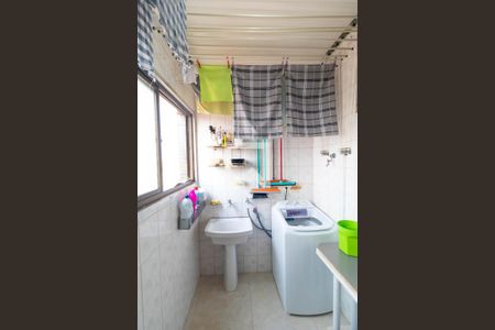 Apartamento à venda com 98m², 3 quartos e 3 vagas Apartamento à venda com 98m², 3 quartos e 3 vagasÁrea de Serviço