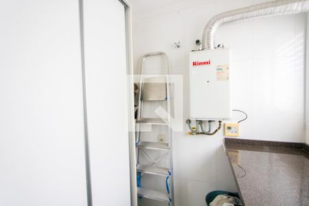 Apartamento à venda com 168m², 2 quartos e 3 vagas Apartamento à venda com 168m², 2 quartos e 3 vagasÁrea de serviço