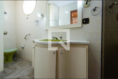 Apartamento à venda com 150m², 4 quartos e 2 vagas Apartamento à venda com 150m², 4 quartos e 2 vagasBanheiro suíte 2